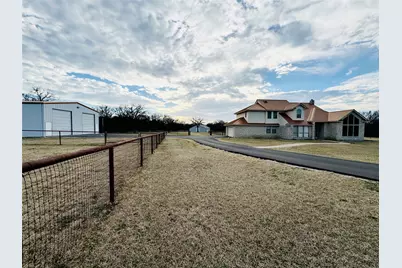 4895 Meadow Breeze Court, Fort Worth, TX 76140 - Photo 19