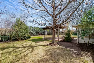 1219 John Reagan St, Benbrook, TX 76126 - Photo 37