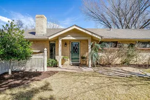 1219 John Reagan St, Benbrook, TX 76126 - Photo 3