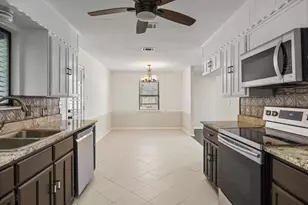 1300 Shannon Dr, Cleburne, TX 76031 - Photo 3