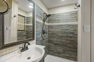 1300 Shannon Dr, Cleburne, TX 76031 - Photo 7