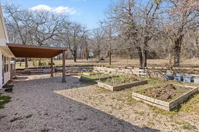 1300 Shannon Drive, Cleburne, TX 76031 - Photo 11