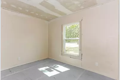 5001 Meadowbrook Drive, Fort Worth, TX 76103 - Photo 13