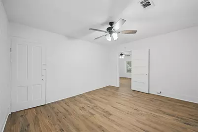 906 E Houston Street, Sherman, TX 75092 - Photo 13