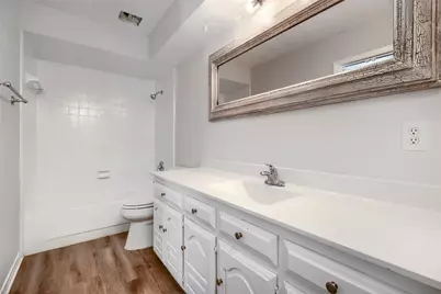 814 Oakbluff Drive, Lancaster, TX 75146 - Photo 21