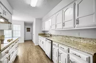 814 Oakbluff Dr, Lancaster, TX 75146 - Photo 17