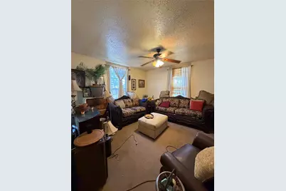 1210 N Robinson Street, Cleburne, TX 76031 - Photo 3