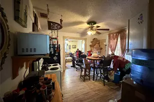 1210 N Robinson St, Cleburne, TX 76031 - Photo 7