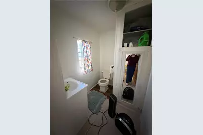 1210 N Robinson Street, Cleburne, TX 76031 - Photo 9