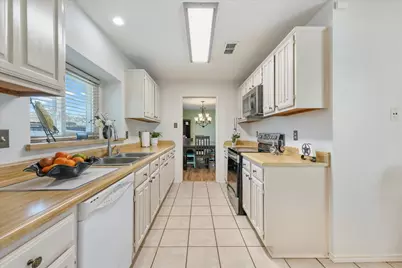 202 Springridge Lane, Euless, TX 76039 - Photo 15