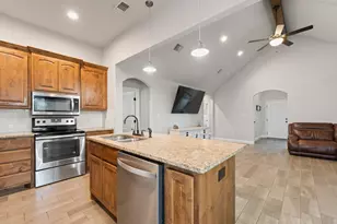 3107 Steepleridge Cir, Granbury, TX 76048 - Photo 11