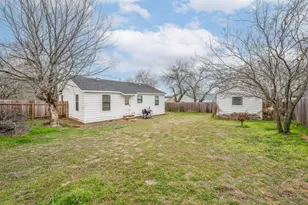 205 5th St, Weatherford, TX 76086 - Photo 23