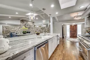 3245 Latham Dr, Dallas, TX 75229 - Photo 11