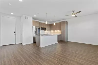 1500 N Fitzhugh Avenue, Dallas, TX 75204 - Photo 3