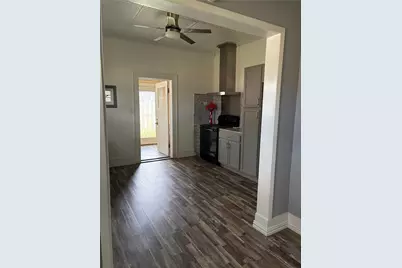 423 E Navasota Street, Groesbeck, TX 76642 - Photo 11