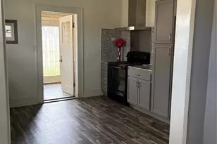 423 E Navasota St, Groesbeck, TX 76642 - Photo 11