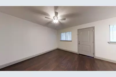 404 E 9th Street #4-208, Dallas, TX 75203 - Photo 5