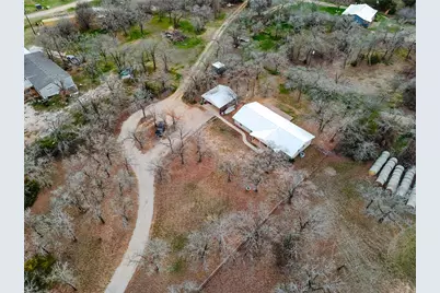 241 County Road 3689, Paradise, TX 76073 - Photo 37