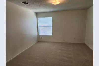 2115 Dove, Grand Prairie, TX 75052 - Photo 9