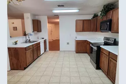 2115 Dove, Grand Prairie, TX 75052 - Photo 5