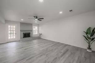 1921 Guinevere St, Arlington, TX 76014 - Photo 3