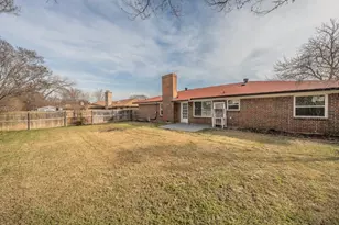 1921 Guinevere St, Arlington, TX 76014 - Photo 37