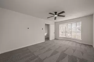 1921 Guinevere St, Arlington, TX 76014 - Photo 17