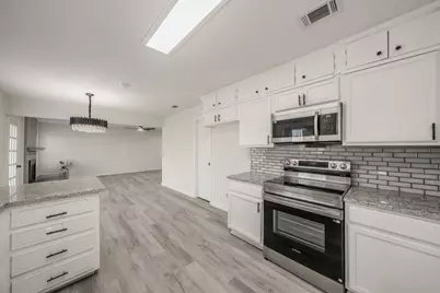 1921 Guinevere Street, Arlington, TX 76014 - Photo 13