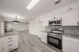 1921 Guinevere St, Arlington, TX 76014 - Photo 13