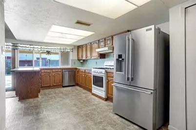 4304 Woodbluff Drive, Mesquite, TX 75150 - Photo 7