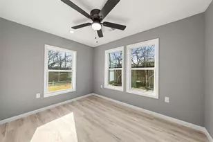 108 E 9th St, Valley Mills, TX 76689 - Photo 9