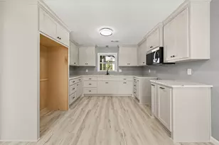 108 E 9th St, Valley Mills, TX 76689 - Photo 5