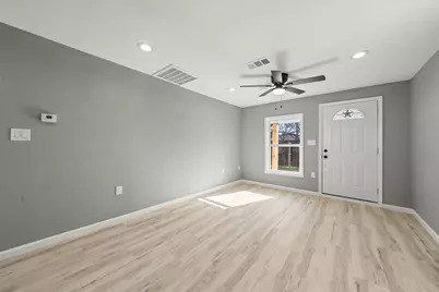 108 E 9th Street, Valley Mills, TX 76689 - Photo 3