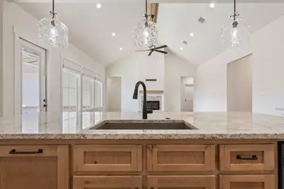 800 Forward Pass Drive, Hewitt, TX 76643 - Photo 13