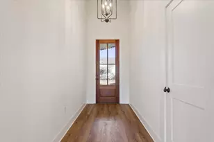 800 Forward Pass Dr, Hewitt, TX 76643 - Photo 3