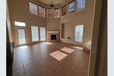 834 San Clemente, Irving, TX 75039 - Photo 3