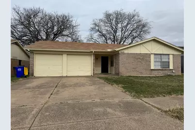 6225 Stardust Drive S, Watauga, TX 76148 - Photo 1