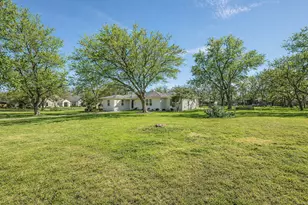 5824 Briarcliff Rd, North Richland Hills, TX 76117 - Photo 15