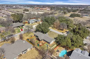 6325 Circo Dr, Granbury, TX 76049 - Photo 37