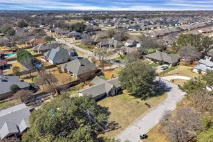 6325 Circo Dr, Granbury, TX 76049 - Photo 39