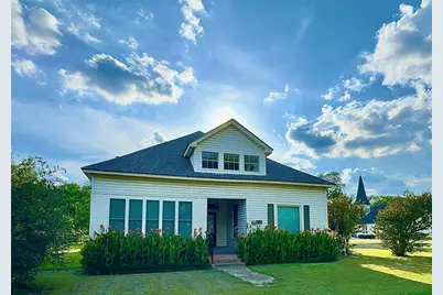 300 S Oak Street, Lorena, TX 76655 - Photo 1