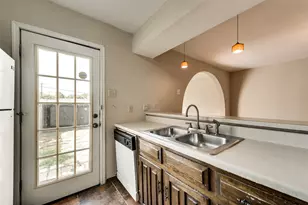 403 Arborview Dr, Garland, TX 75043 - Photo 17