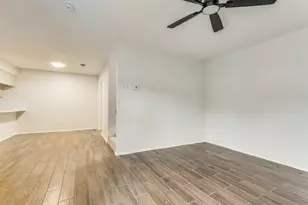 2321 Torrington Dr, Arlington, TX 76012 - Photo 15