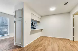 2321 Torrington Dr, Arlington, TX 76012 - Photo 9