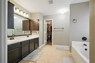 5021 Wild Oats Dr, Fort Worth, TX 76179 - Photo 9