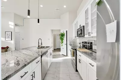 4621 Collins Avenue, Dallas, TX 75210 - Photo 11