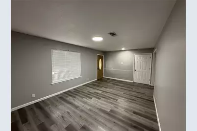 415 W Highland Drive, Whitewright, TX 75491 - Photo 3