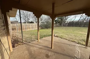 415 W Highland Dr, Whitewright, TX 75491 - Photo 27