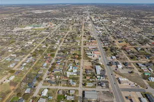 1109 W Elm St, Breckenridge, TX 76424 - Photo 33