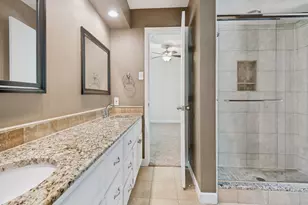 108 Wellesley Dr, Irving, TX 75062 - Photo 27